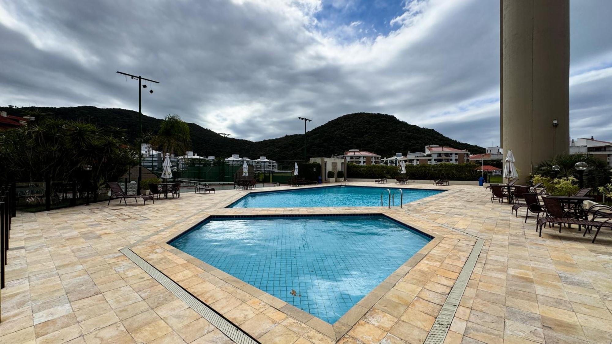 Apto Cond. Porto Ventura 3 Quartos フロリアノポリス エクステリア 写真