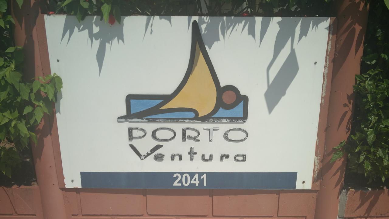 Apto Cond. Porto Ventura 3 Quartos フロリアノポリス エクステリア 写真